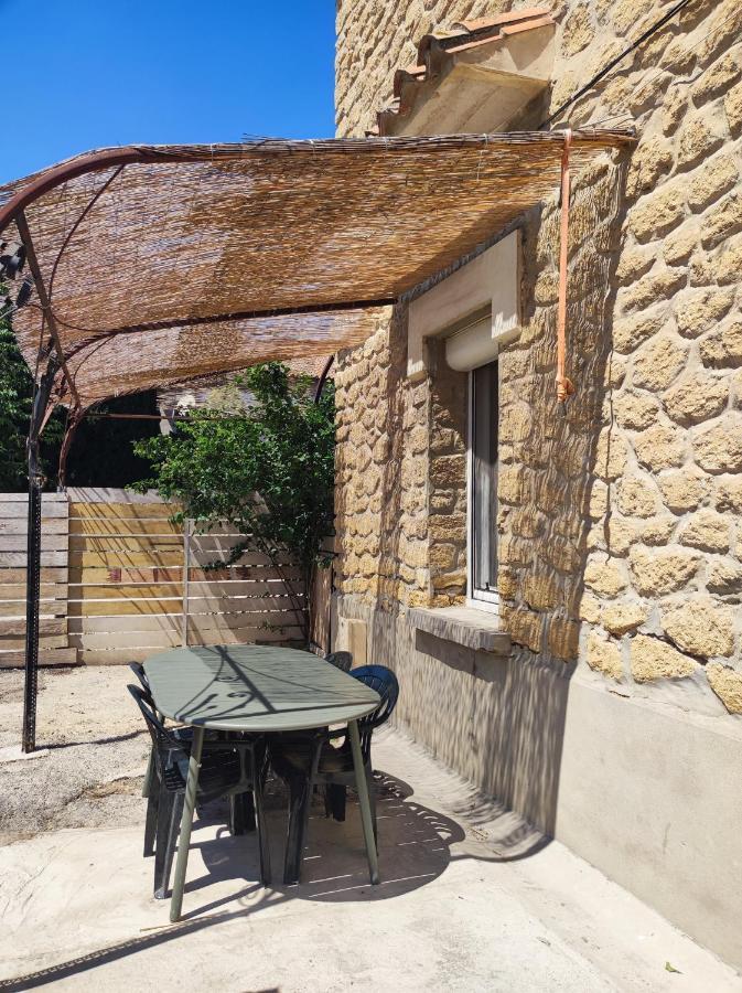 Appartement Dans Partie De Mas En Camargue Arles Eksteriør billede